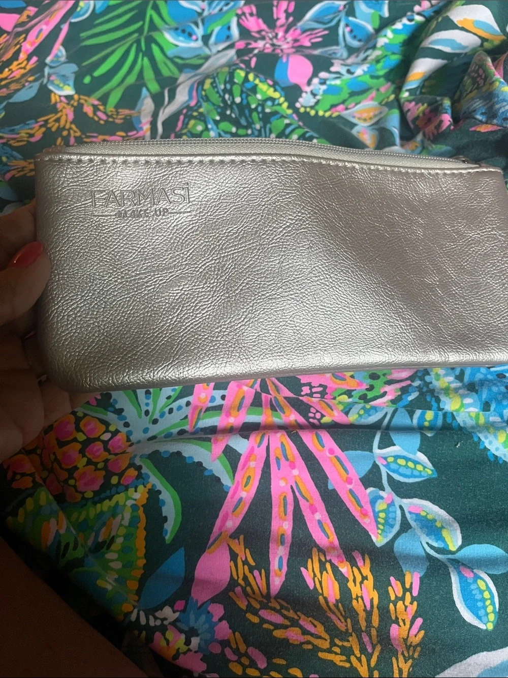 Farmasi Metallic Champagne Cosmetic Zip Pouch